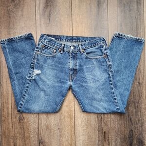 LEVI'S 505 Distressed medium wash size 33w30l blank red tab